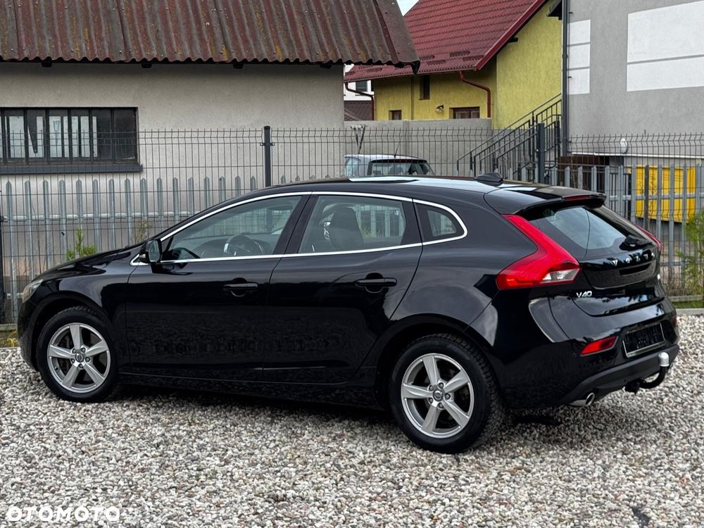 Volvo V40 D4 Inscription - 23