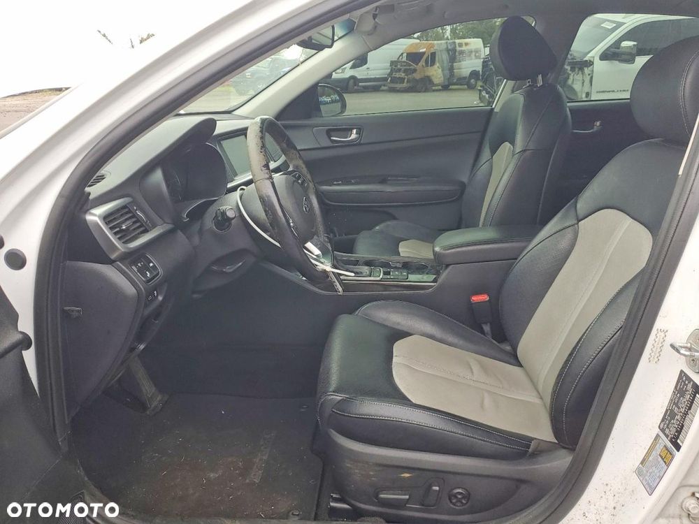Kia Optima - 8