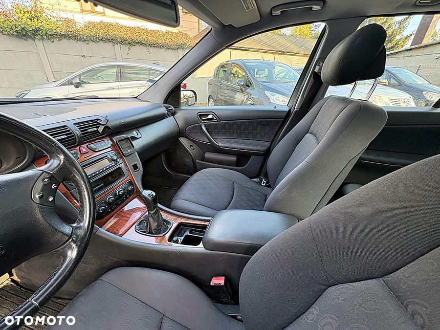 Mercedes-Benz Klasa C 200 T Kompressor Avantgarde - 13