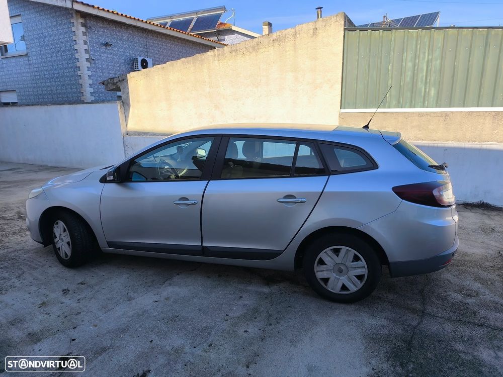 Renault Mégane Sport Tourer - 2