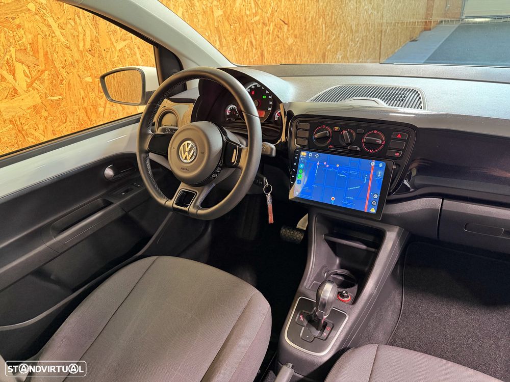 VW Up! 1.0 BlueMotion Move Auto - 25