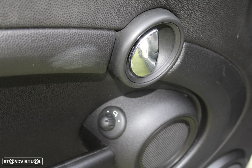 MINI 3 Portas Cooper D - 23