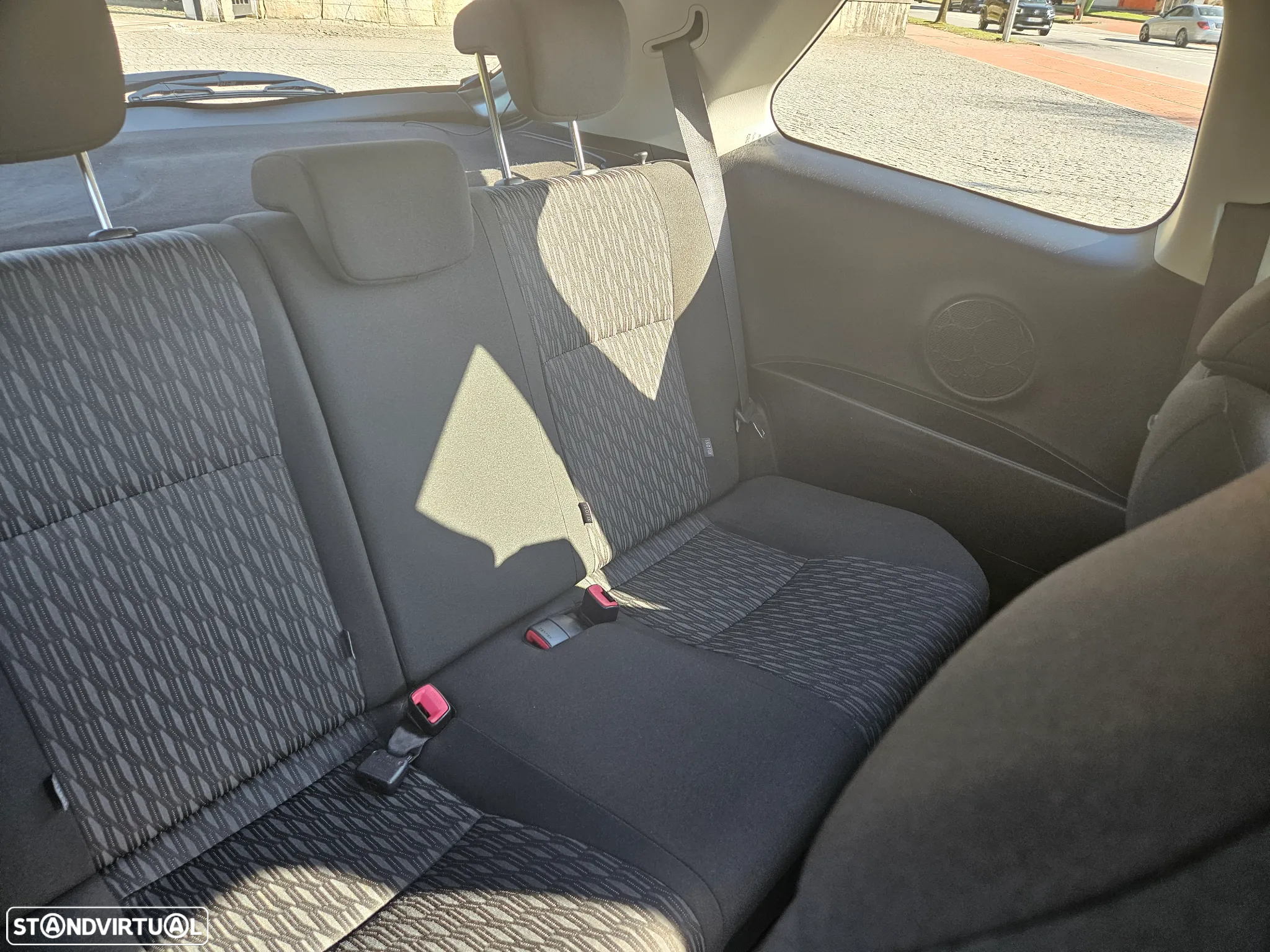 Toyota Yaris 1.0 VVT-i ACtive+AC - 17