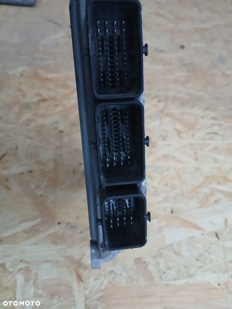 PEUGEOT CITROEN 2,0 HDI STEROWNIK KOMPUTER SILNIKA 5WS40205E-T SID 803 - 3