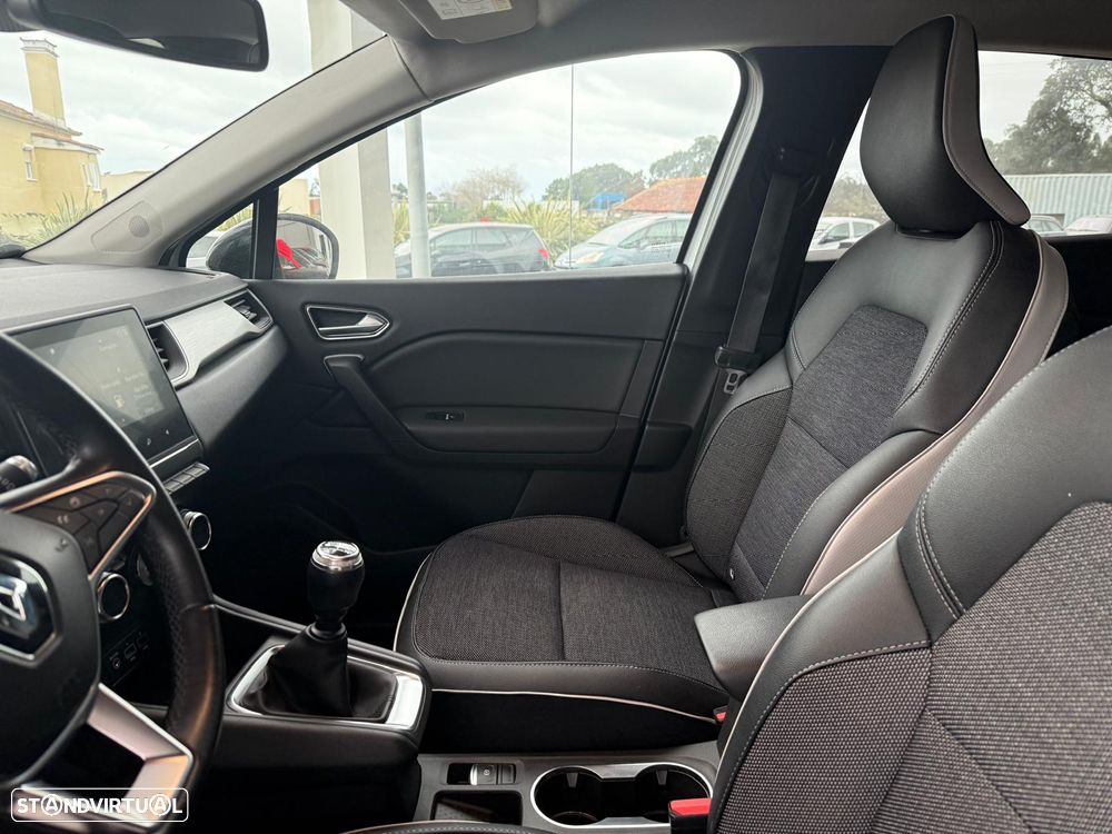 Renault Captur 1.0 TCe Exclusive - 25