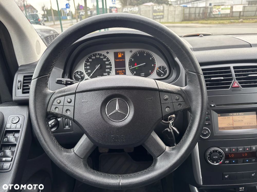 Mercedes-Benz Klasa B 200 SPORT EDITION - 20