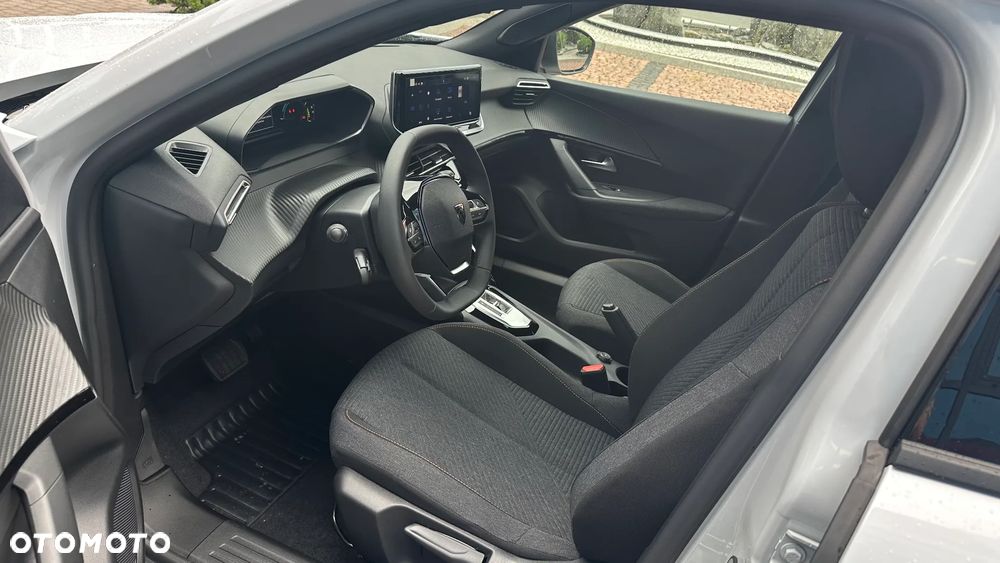 Peugeot 2008 PureTech mHEV Business e-DCS6 - 11