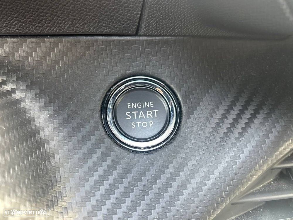 Peugeot 2008 1.5 BlueHDi GT EAT8 - 18