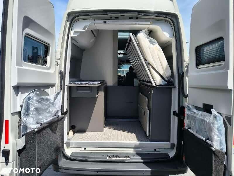 Volkswagen Crafter Grand California 600 silnik: 2,0 l TDI EU6 SCR BlueMotion Technology 130 kW skrzynia biegów: Przedni napęd automatyczna 8-biegowa rozstaw osi: 3640 mm - 10