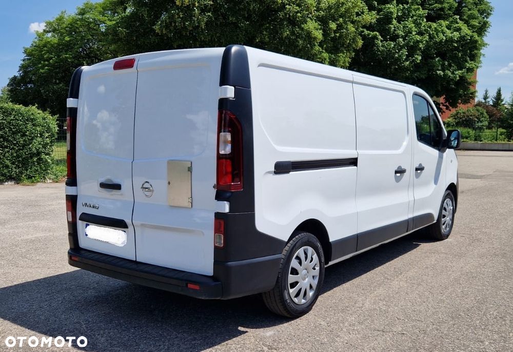 Opel Vivaro - 8