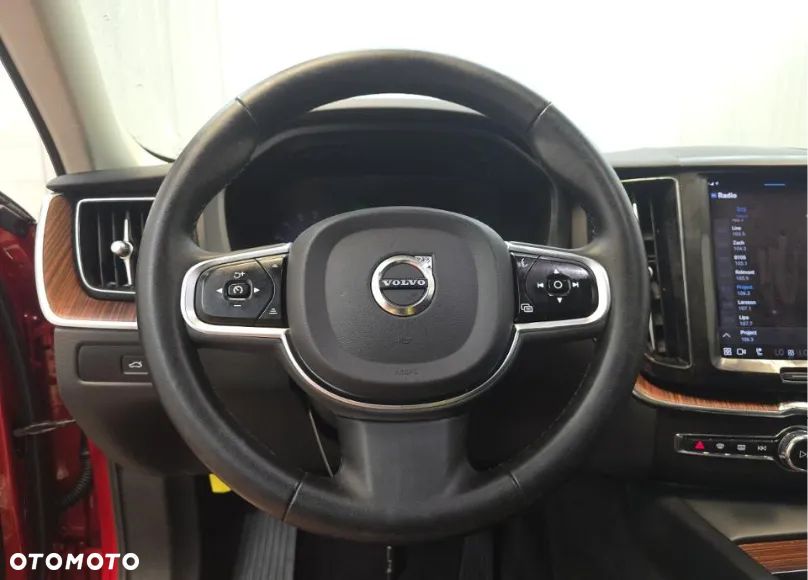 Volvo XC 60 B5 B AWD Plus Dark - 9