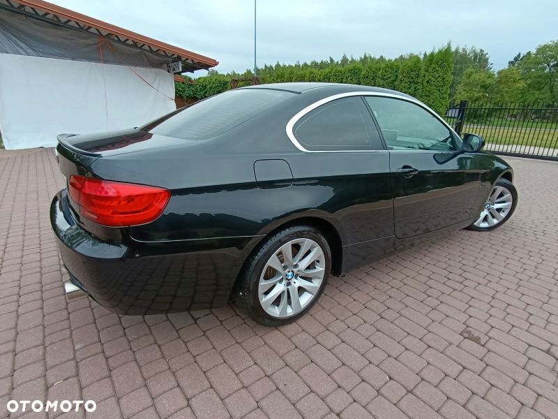 BMW Seria 3 325i - 12