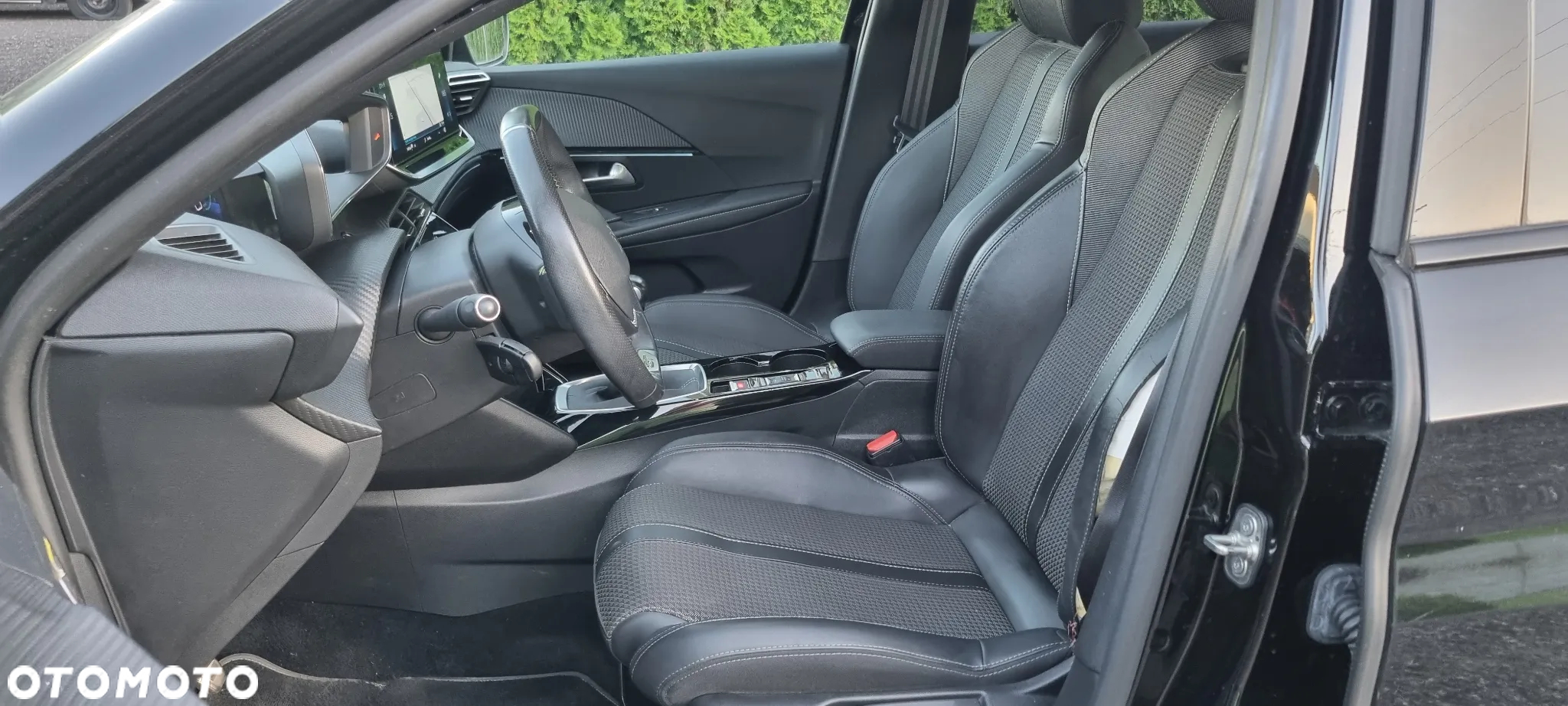 Peugeot 208 - 7
