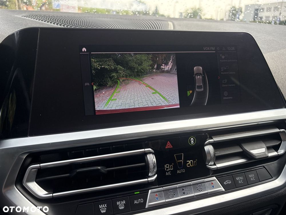 BMW Seria 3 318i - 14