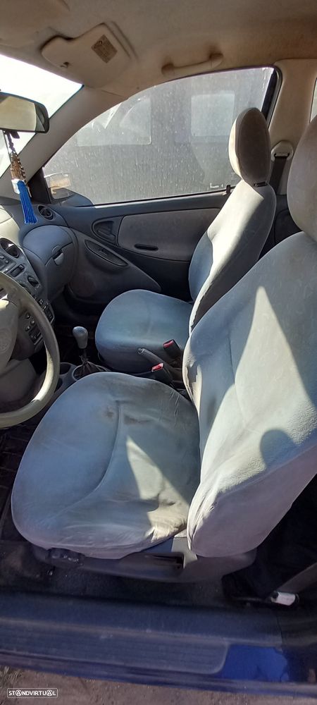 Toyota Yaris 1.0 Sol - 7