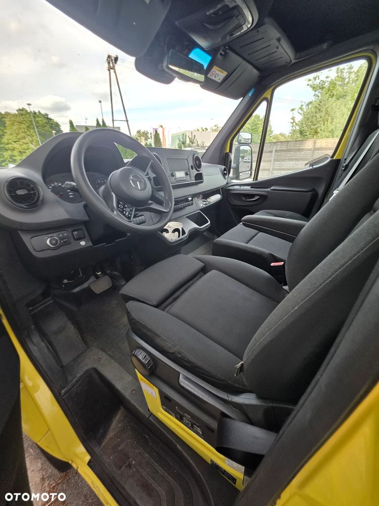 Mercedes-Benz Sprinter - 27
