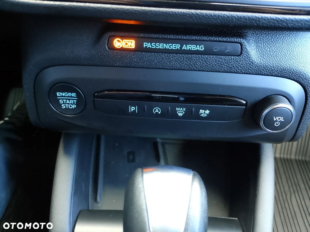 Ford Focus 1.0 EcoBoost mHEV ST-Line X - 30