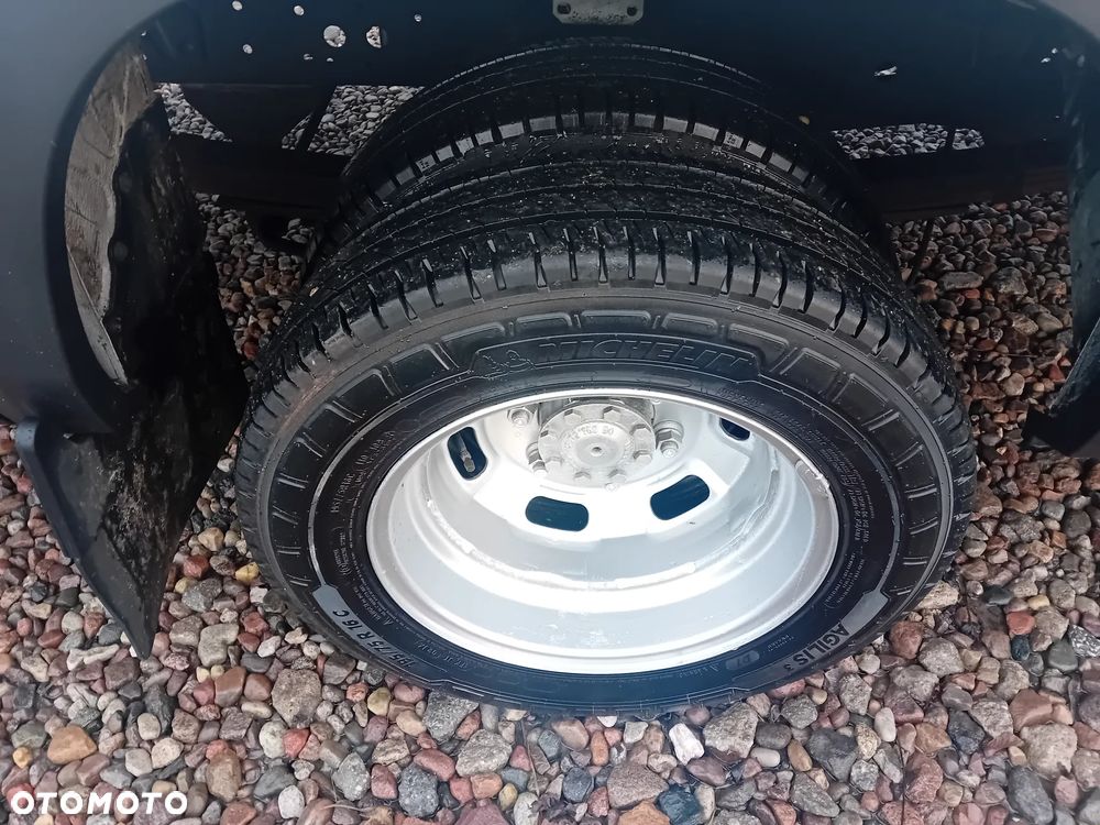 Iveco Daily Bliźniak - 10