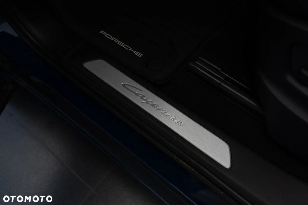 Porsche Cayenne Standard - 21