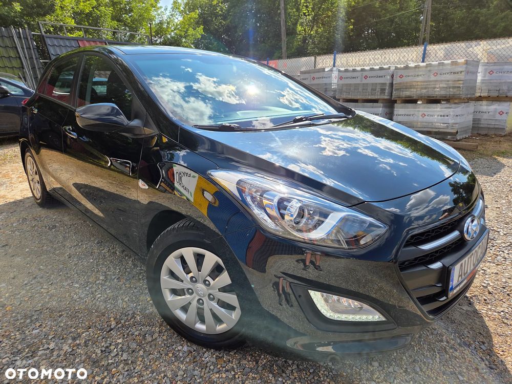 Hyundai i30 blue 1.4 Passion - 13