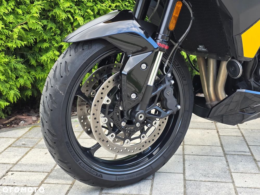 Triumph Tiger - 32