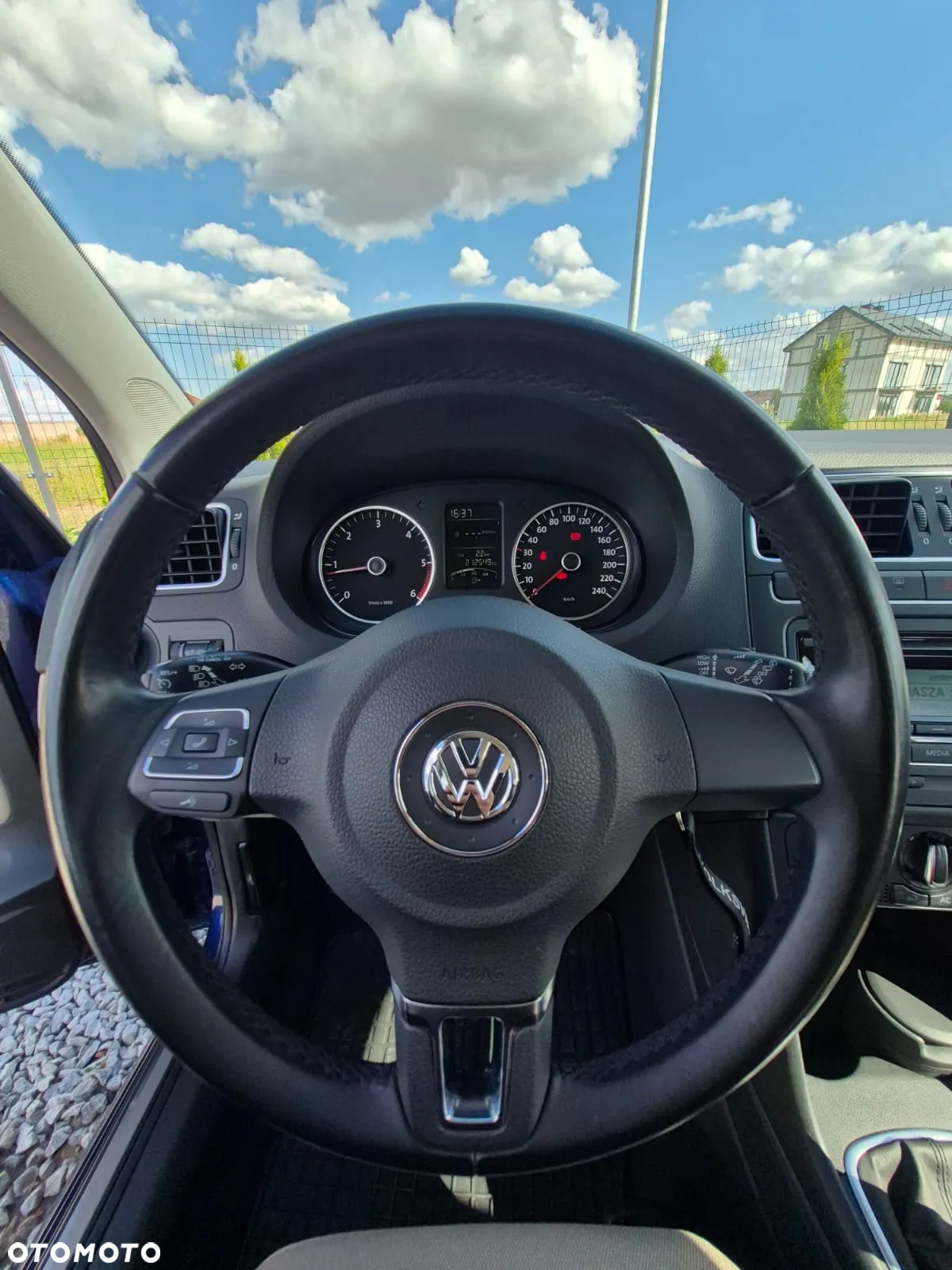 Volkswagen Polo 1.6 TDI Team - 24