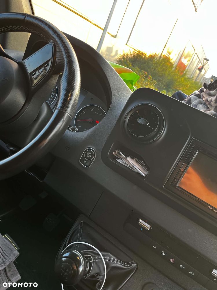 Mercedes-Benz Sprinter - 4