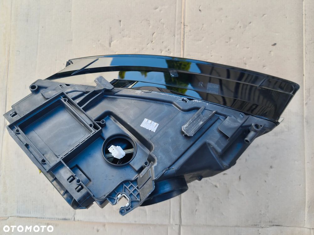 Audi A5 S5 2007-2011 Bi Xenon Led Nieskrętny Prawy 8T0941004AK - 4