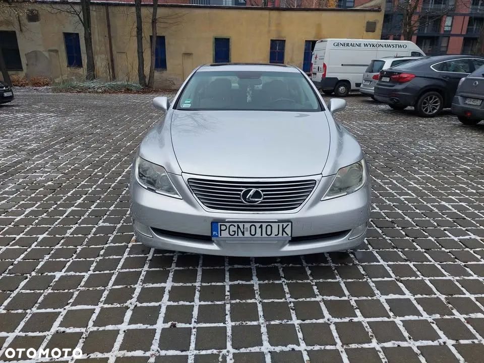Lexus LS - 15