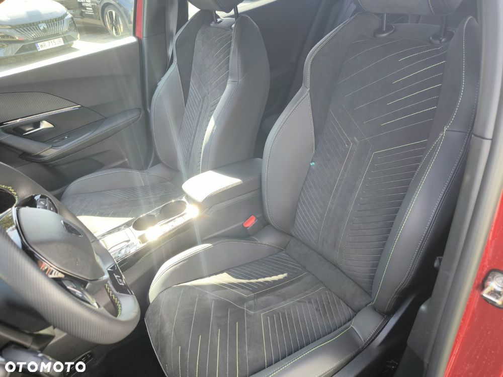 Peugeot 2008 PureTech mHEV GT Exclusive e-DCS6 - 10