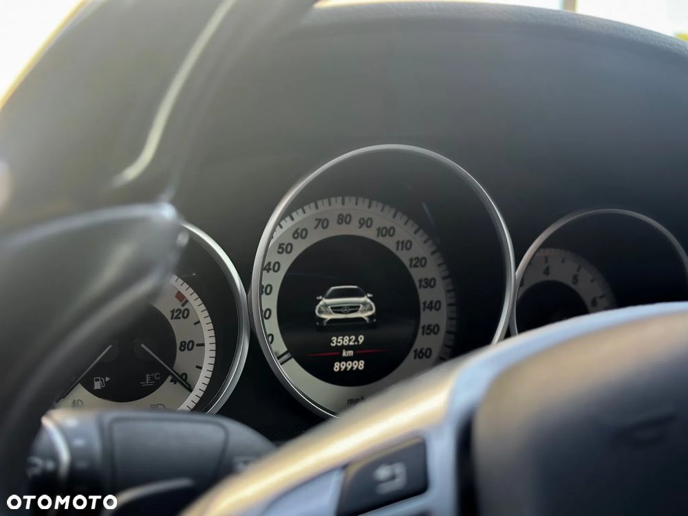 Mercedes-Benz Klasa E 400 - 16