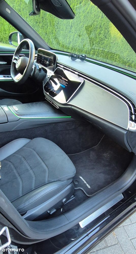 Mercedes-Benz Klasa E 300 9G-TRONIC AMG Line - 16