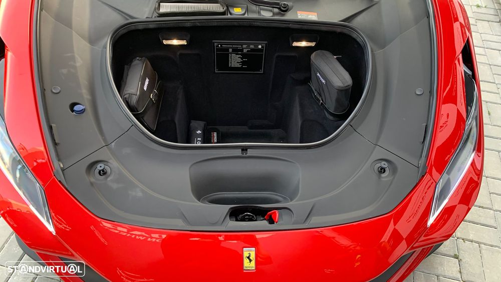 Ferrari F8 Tributo - 14