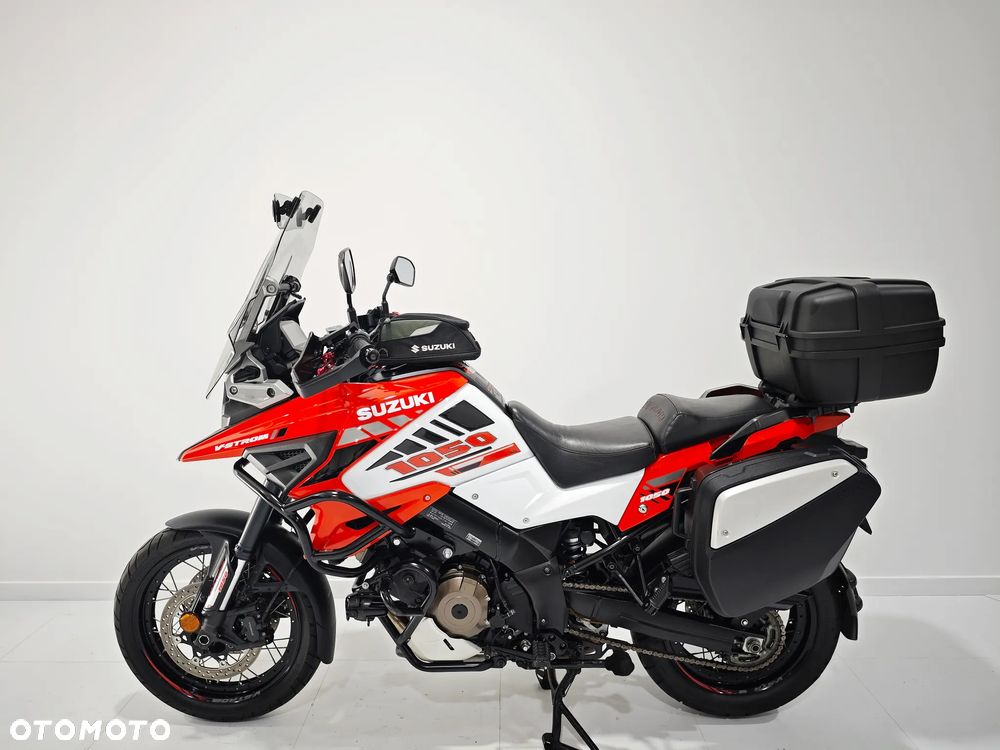 Suzuki V-STROM - 4