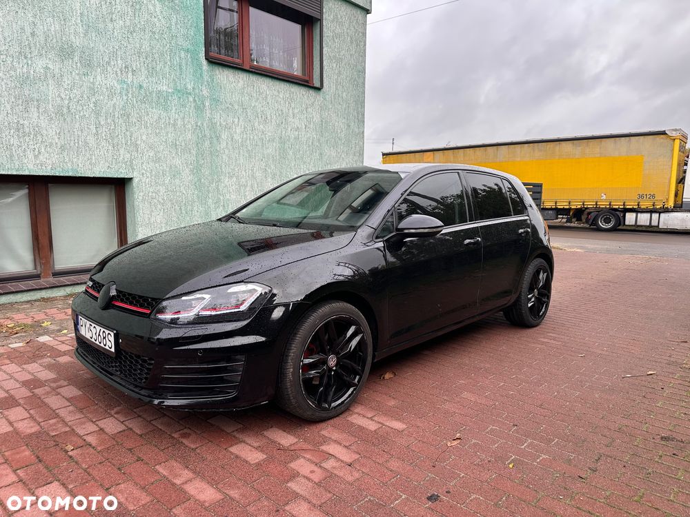 Volkswagen Golf - 3