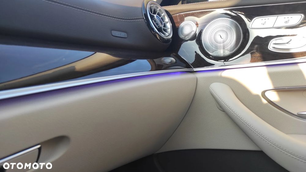 Mercedes-Benz Klasa E 220 d 9G-TRONIC - 4