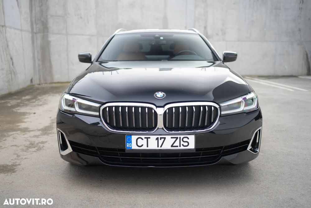 BMW Seria 5 530e Aut. Luxury Line - 1
