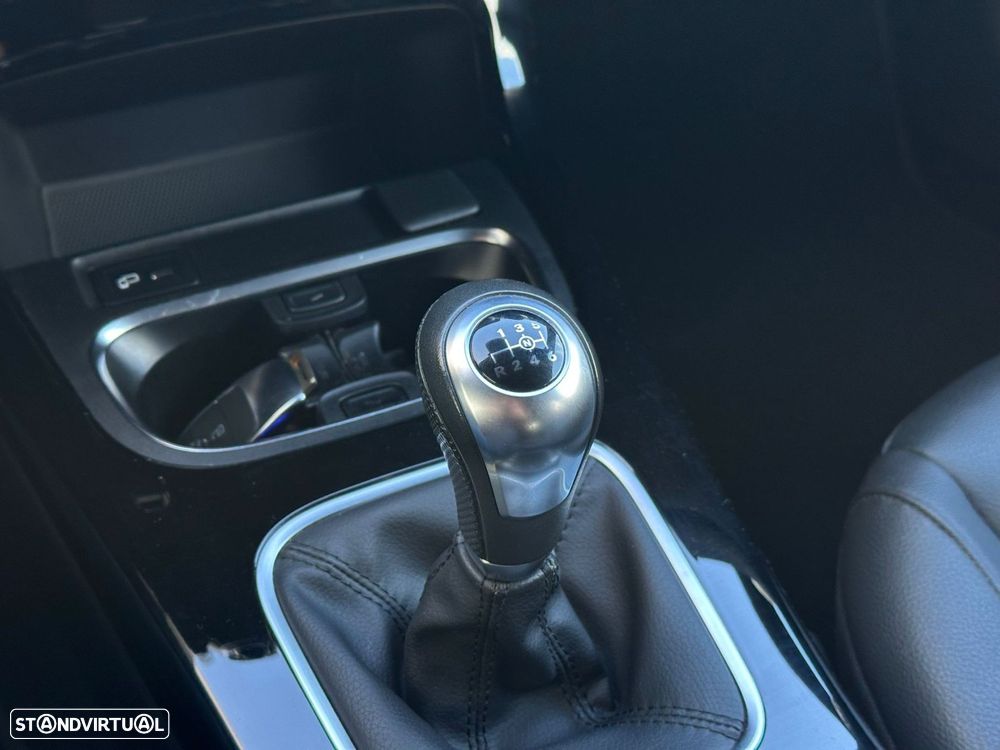 Mercedes-Benz A 180 Advanced Progressive - 24