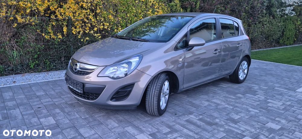 Opel Corsa 1.4 Enjoy - 1