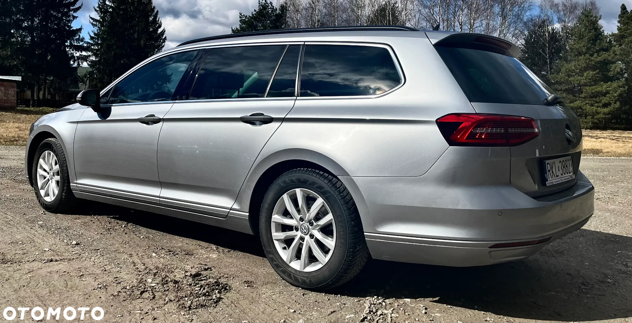 Volkswagen Passat Variant 1.6 TDI (BlueMotion Technology) Comfortline - 13