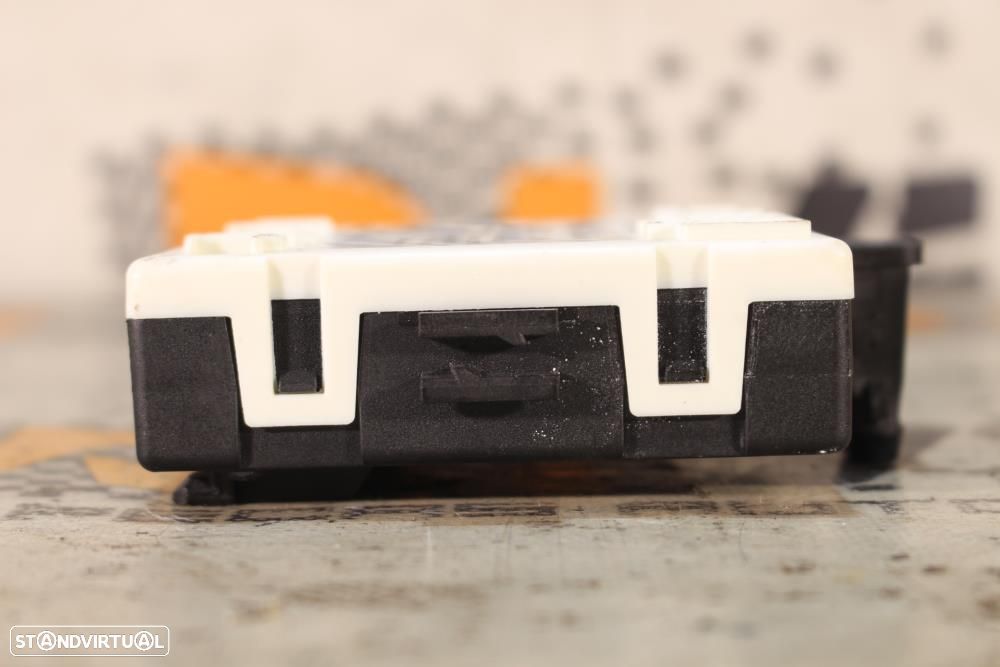 Módulo Eletrónico Mercedes-Benz C-Class (W205)  A2059000828 / A2059010 - 6