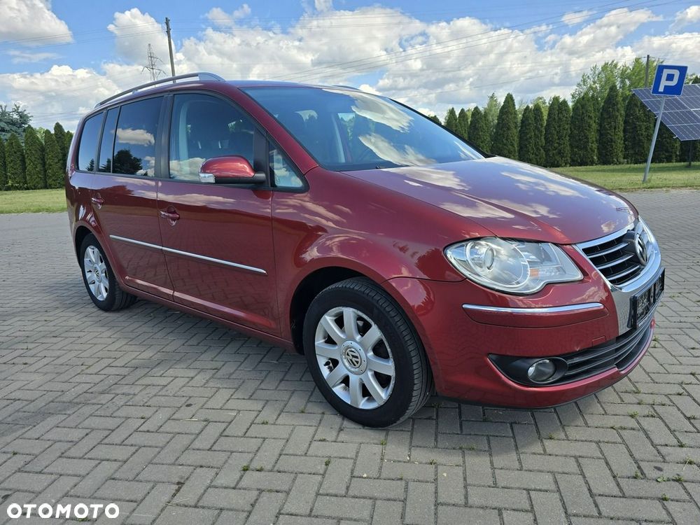 Volkswagen Touran - 4