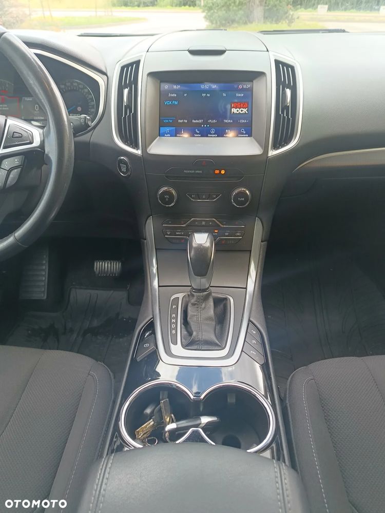 Ford S-Max 2.0 TDCi Titanium PowerShift - 8