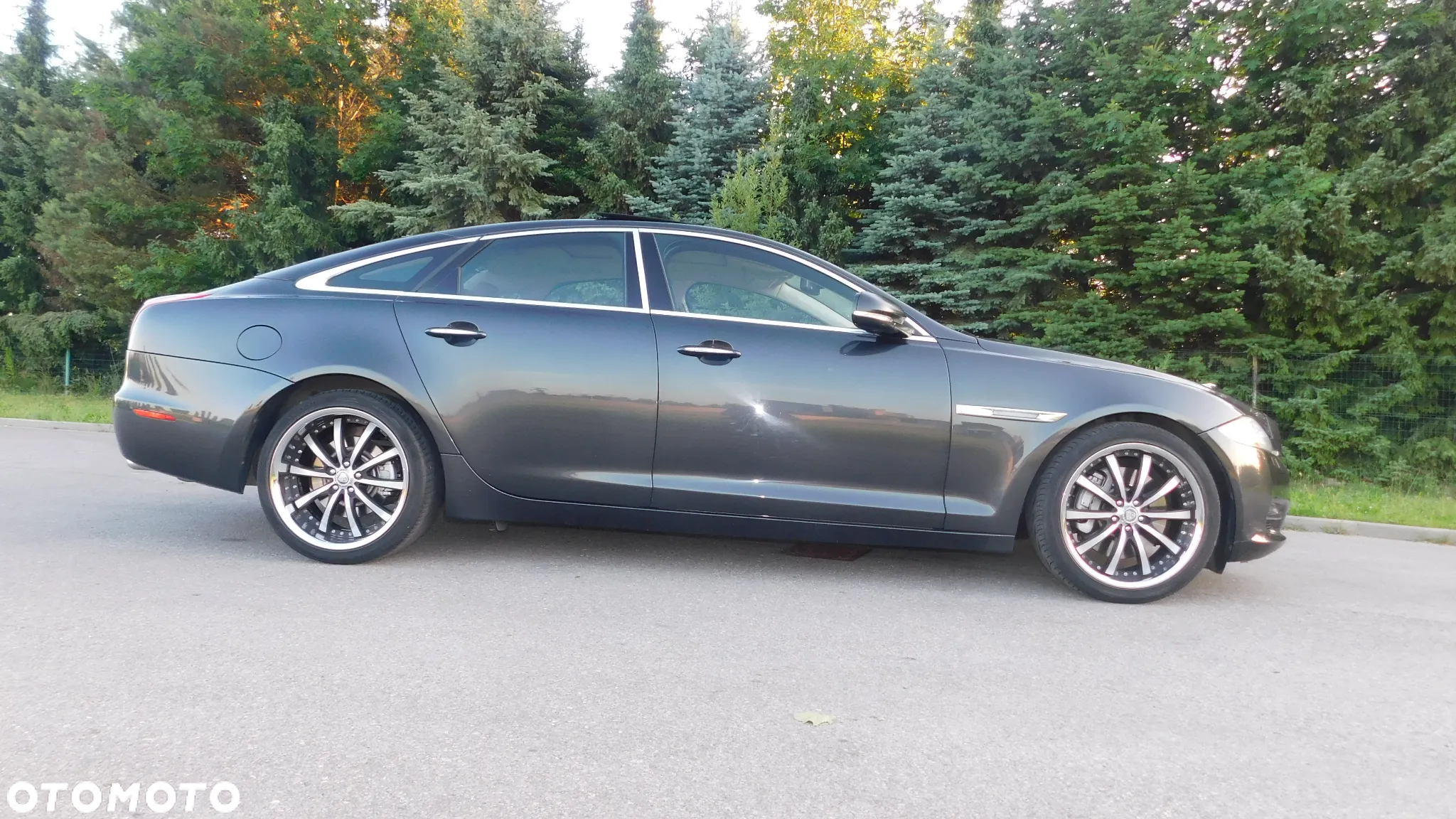Jaguar XJ 5.0 V8 LWB Premium Luxury - 20