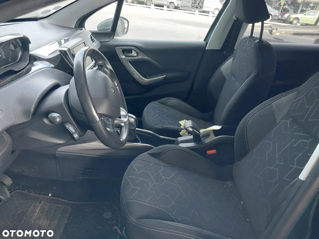 Peugeot 2008 1.2 Pure Tech Style - 16