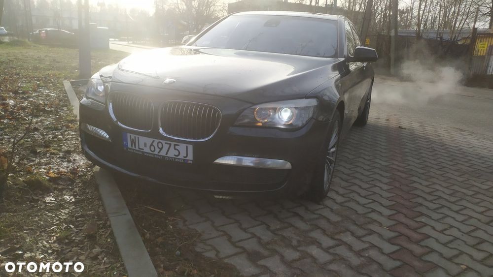 BMW Seria 7 750i xDrive - 6