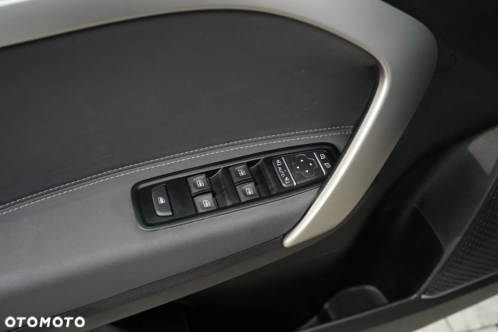 Mercedes-Benz Klasa T 180 d Automatik Edition - 26