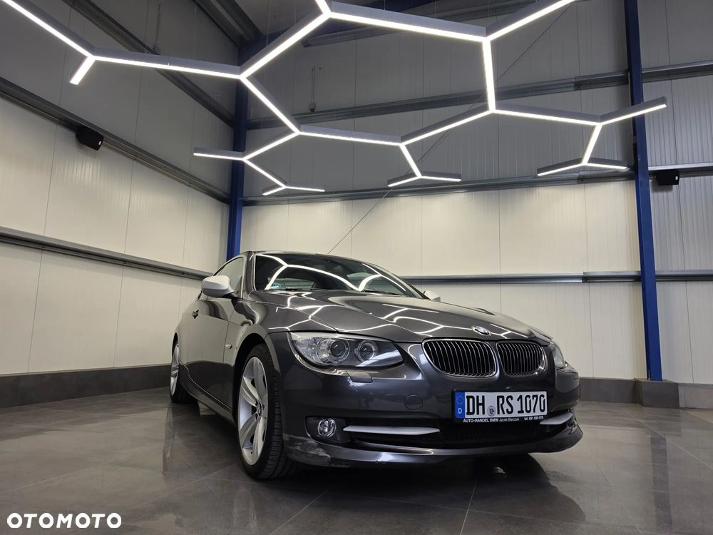 BMW Seria 3 320d Edition Exclusive - 6