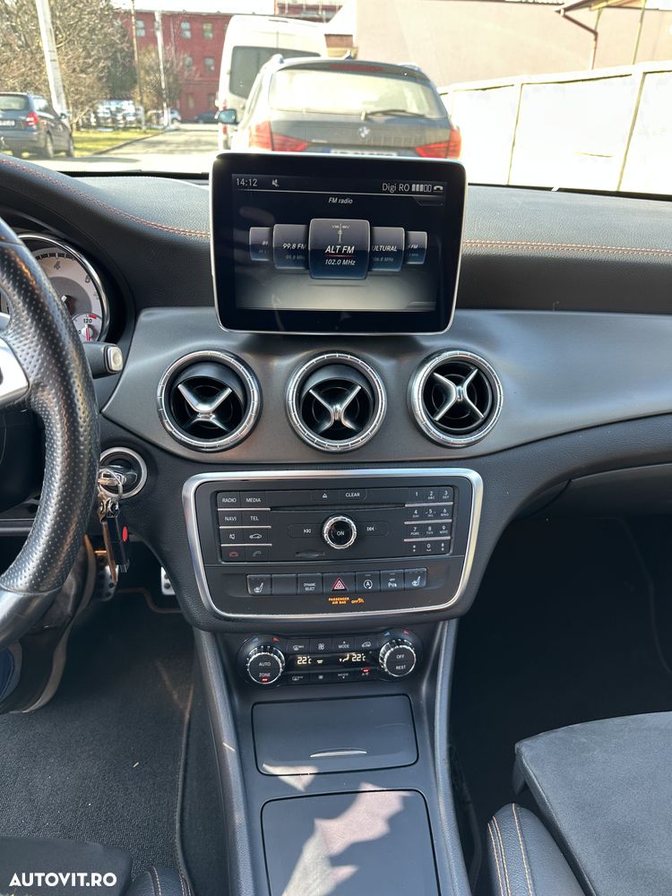 Mercedes-Benz CLA 220 d Shooting Brake 4Matic 7G-DCT Orange Art Edition - 12