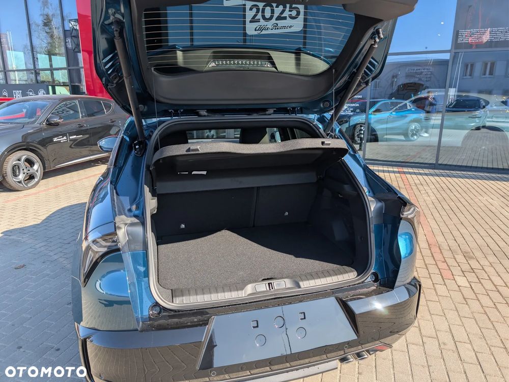 Alfa Romeo Junior 1.2 mHEV Ti eDCT - 6